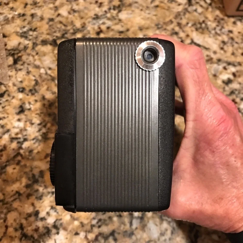 🎥 VINTAGE KODAK 8 Movie Camera